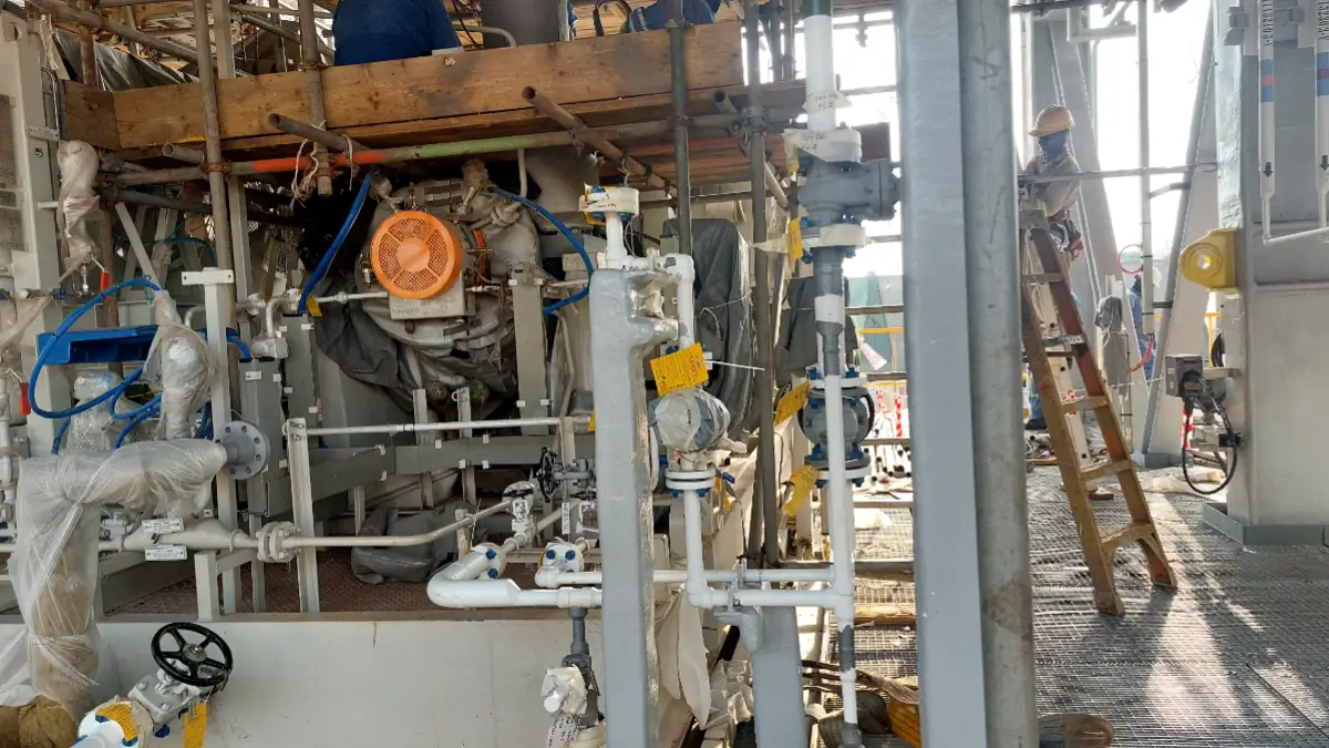 Laser pump alignment performed on a skid-mounted pump for the oil and gas sector